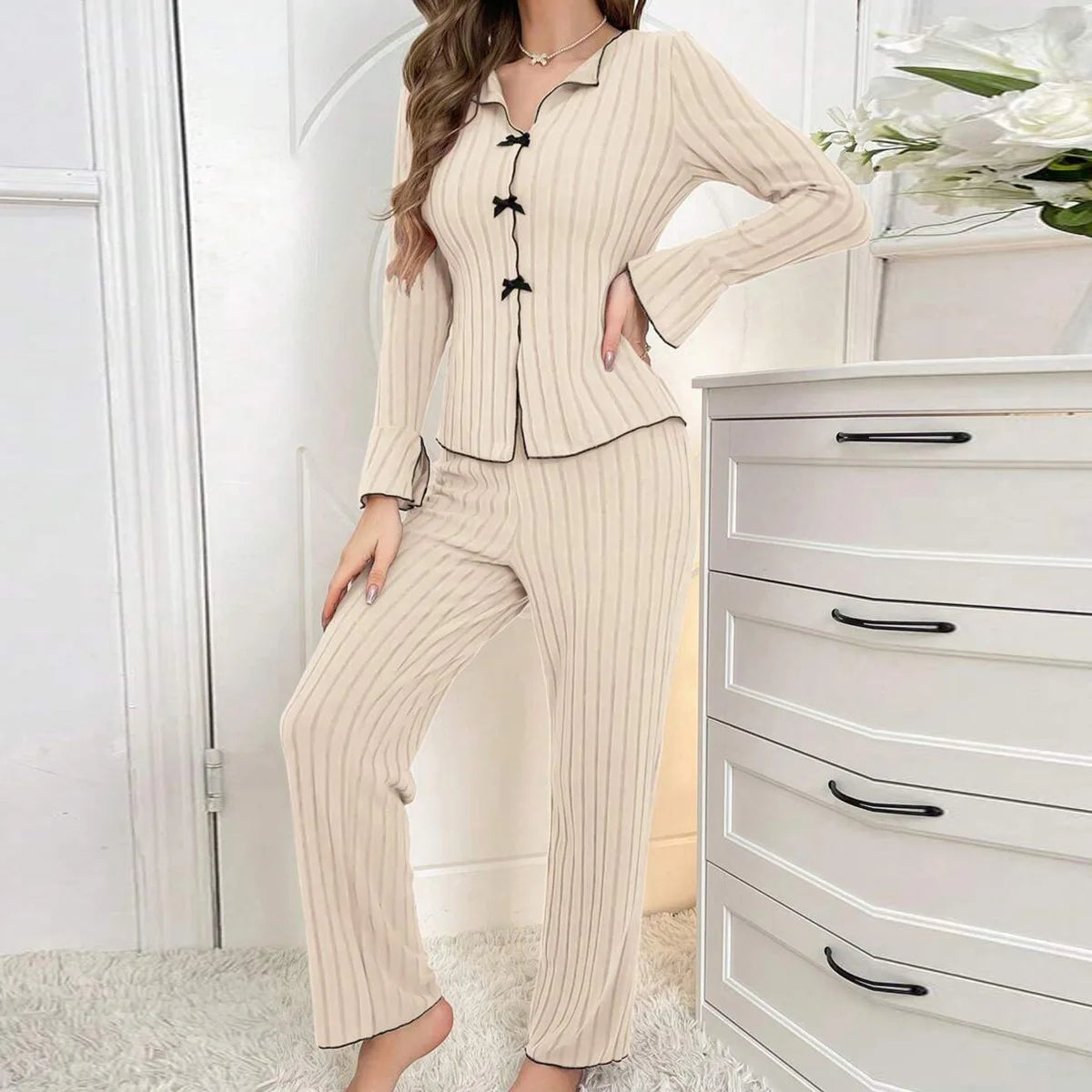 Women's two-piece sleepwear set for autumn and winter