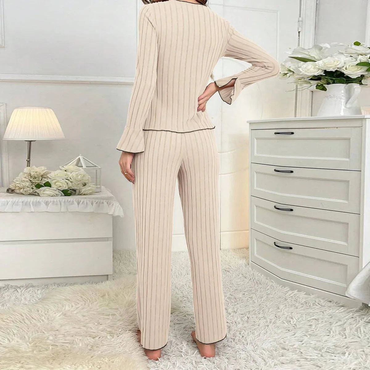 Women's two-piece sleepwear set for autumn and winter